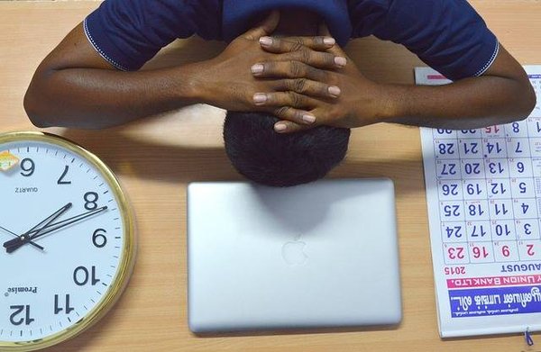 Comprendre les Risques et Les Enjeux de la Santé au Travail